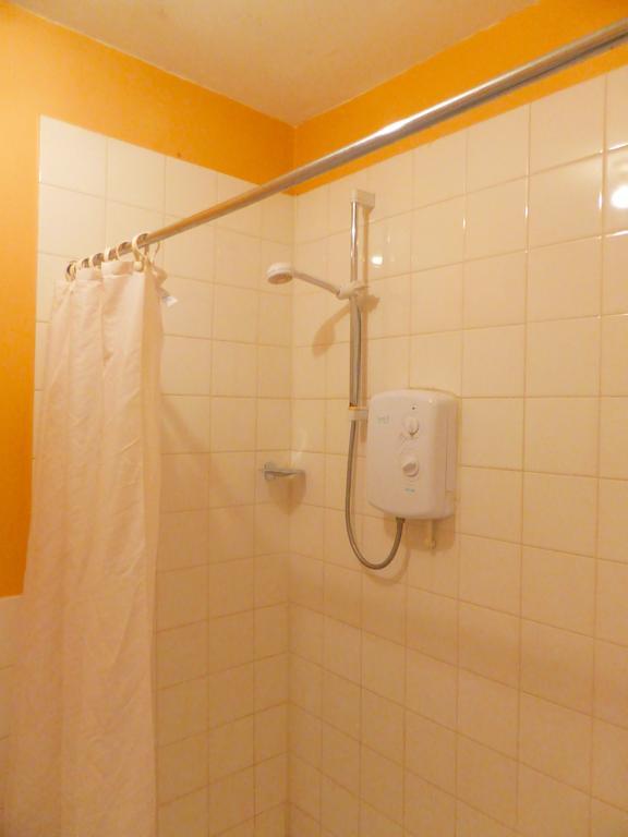 Hotel Dinara Birmingham Room photo