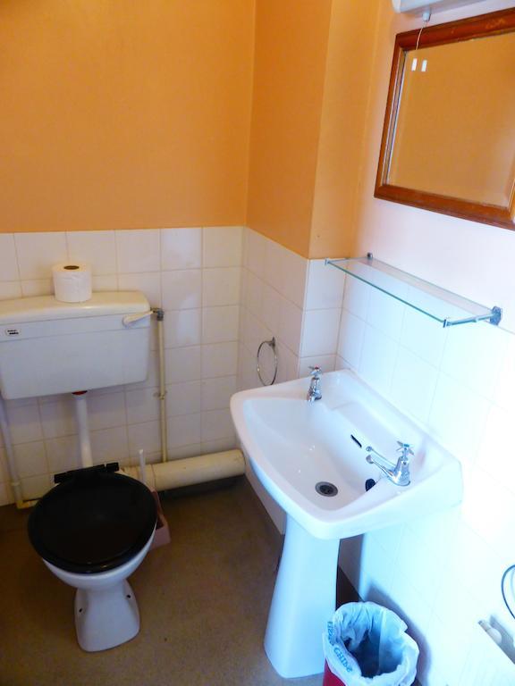 Hotel Dinara Birmingham Room photo